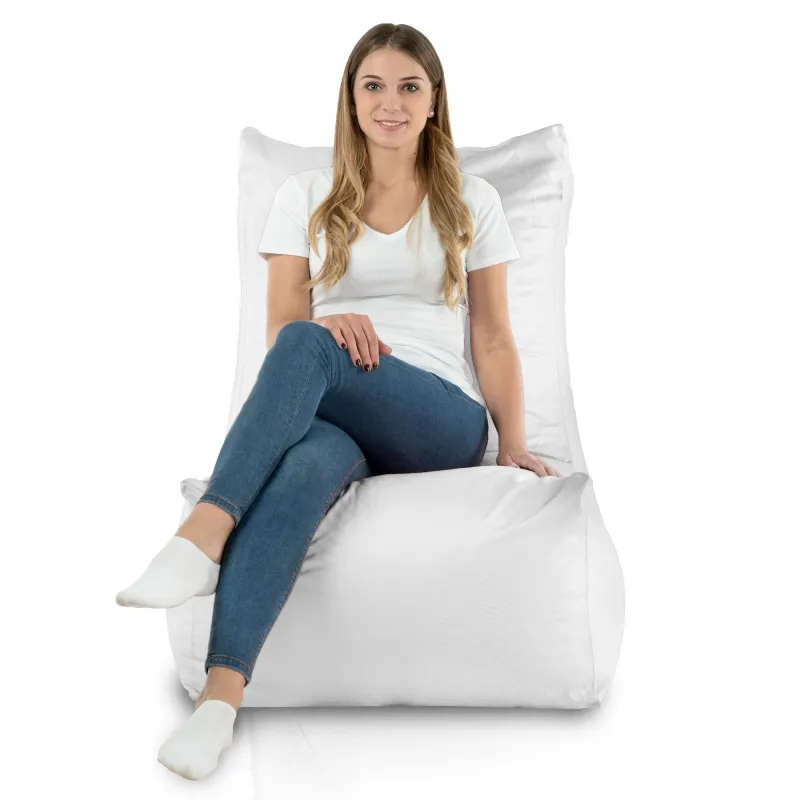 Versatile Distinto bean bag chair, suitable for various indoor and outdoor settings