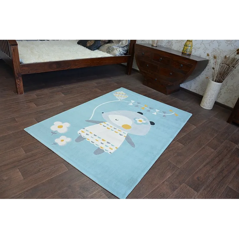 Rug with mouse motif, great for children's rooms or nurseries