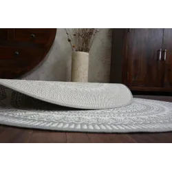 Round sisal rug, great for children's rooms