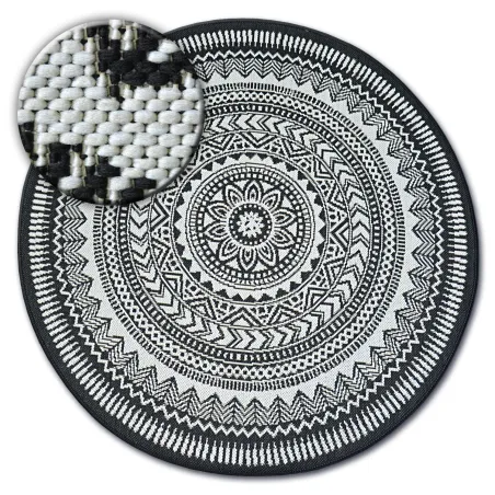 Round sisal rug, stylish and durable, perfect for the living room