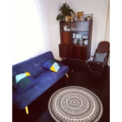 Round rug made of natural fibers, soft to the touch