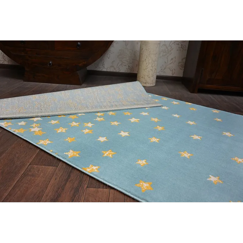 Soft rug with a pleasant texture, perfect for the bedroom or living room