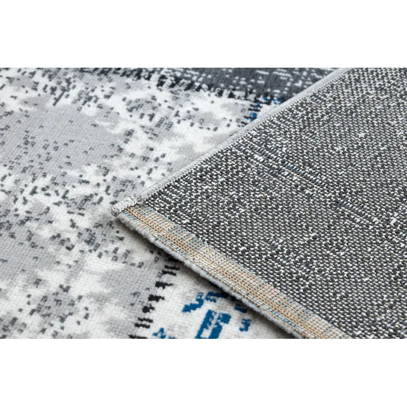 Soft patchwork rug, pleasant to the touch