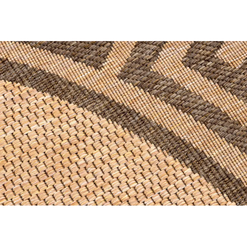 Sisal rug, perfect for gardens or patios, weather-resistant design