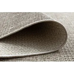 Boho sisal rug in beige, suitable for modern interiors and spaces
