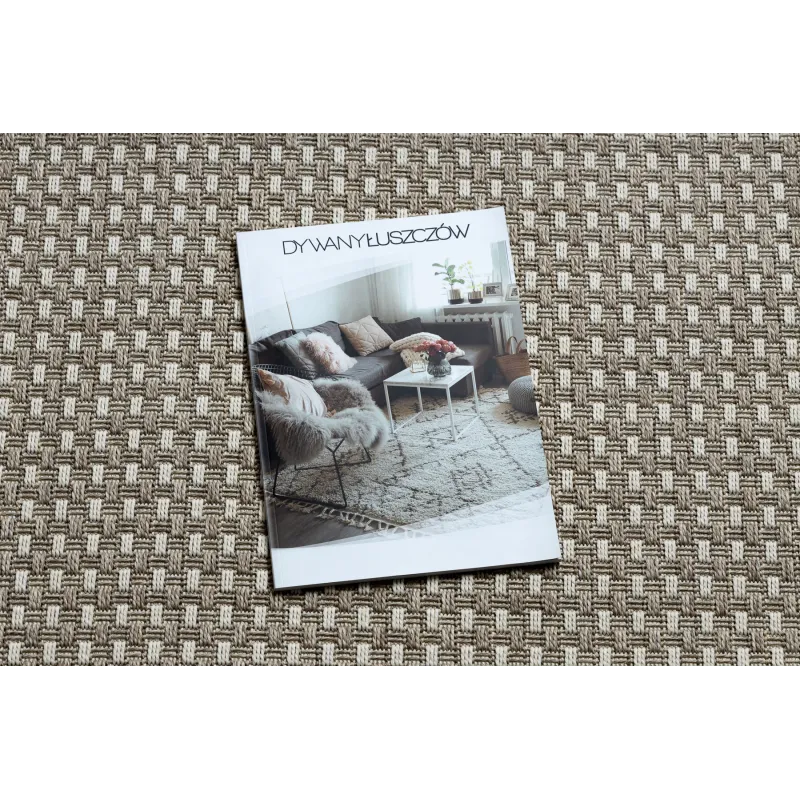 Beige sisal runner rug in boho style, great for hallways