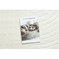 Cream rug with geometric patterns, modern style, suitable for living rooms
