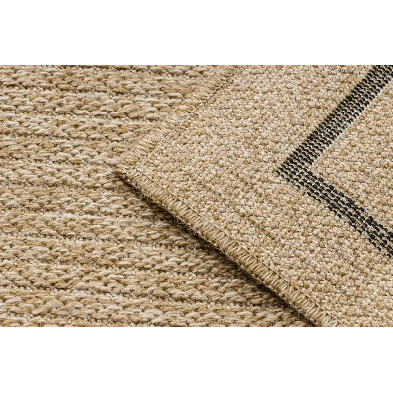 Textured sisal rug, great for living rooms or bedrooms