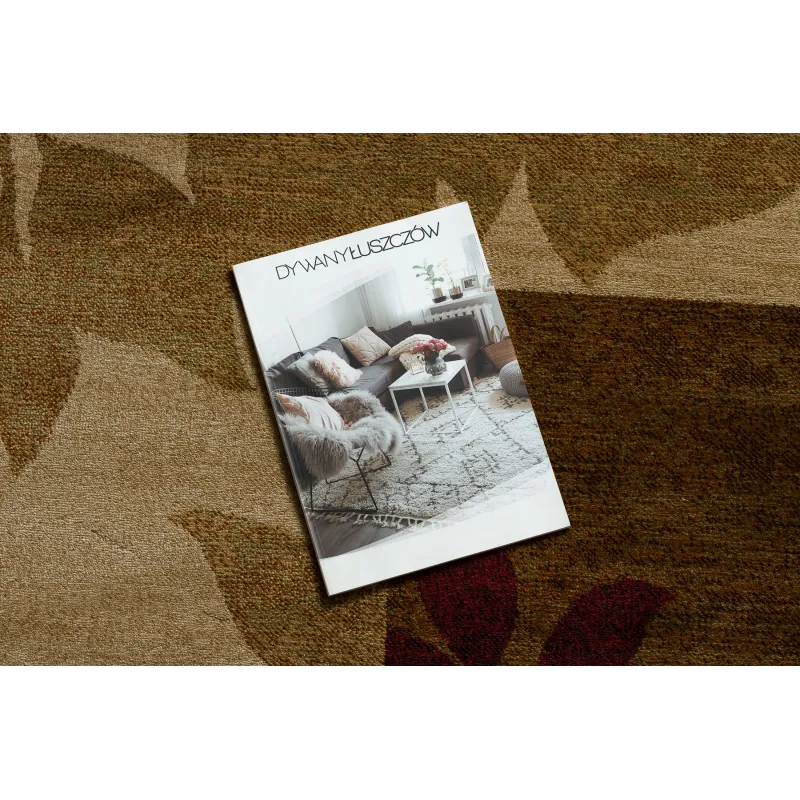 Elegant ROYAL 5282 rug in beige and green, perfect for the living room