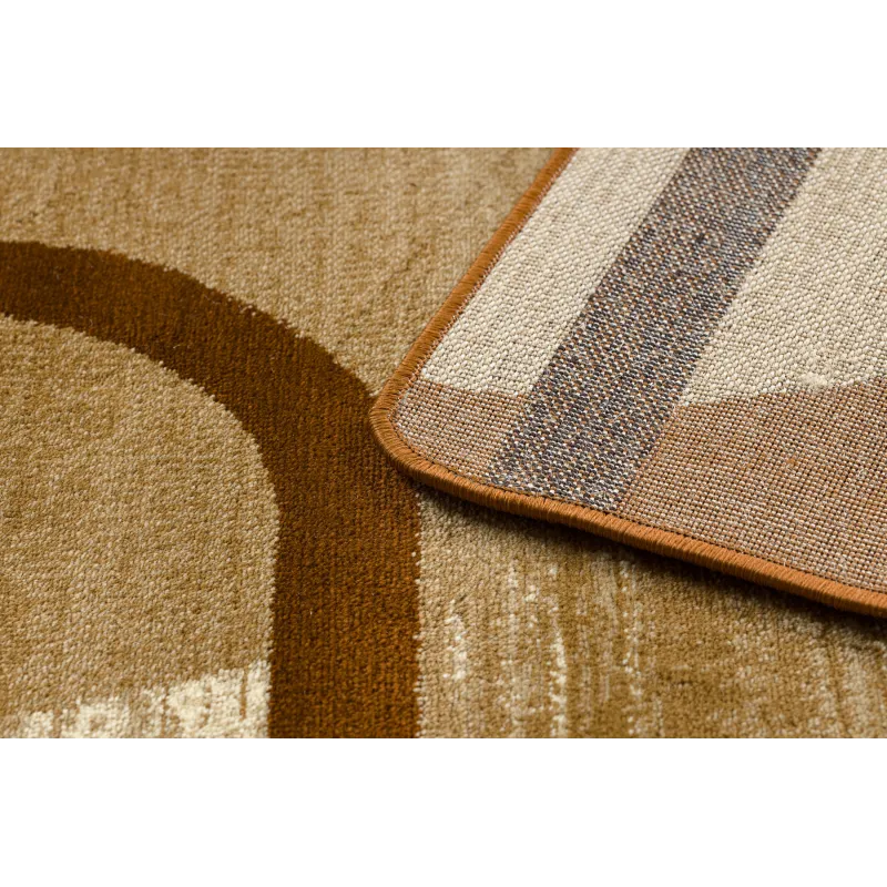 ROYAL HE405 rug with a geometric pattern, made from high-quality materials