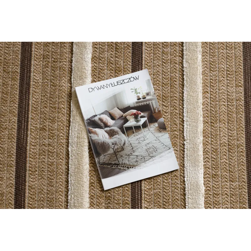 Stylish rug with beige lines, perfect for contemporary interiors