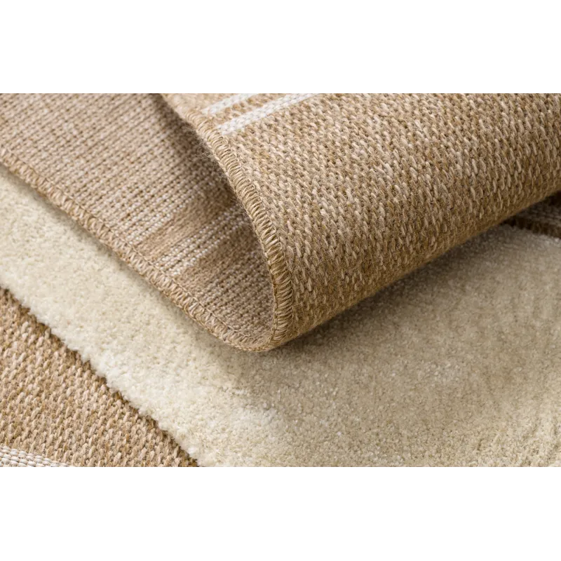 Cozy beige geometric rug, perfect for the bedroom