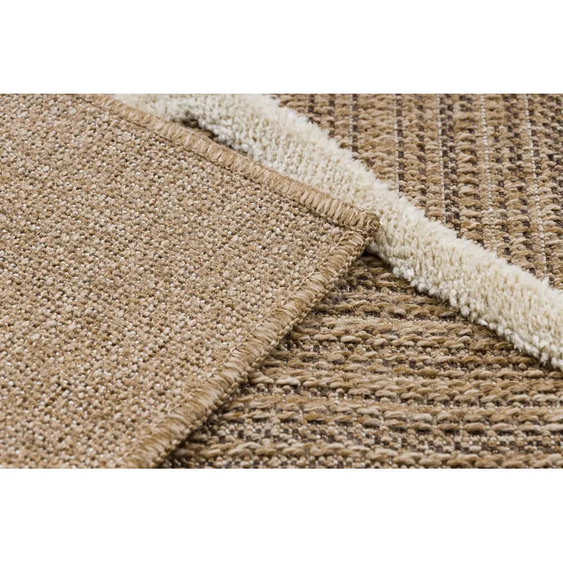 Sisal rug with diamond texture in beige color
