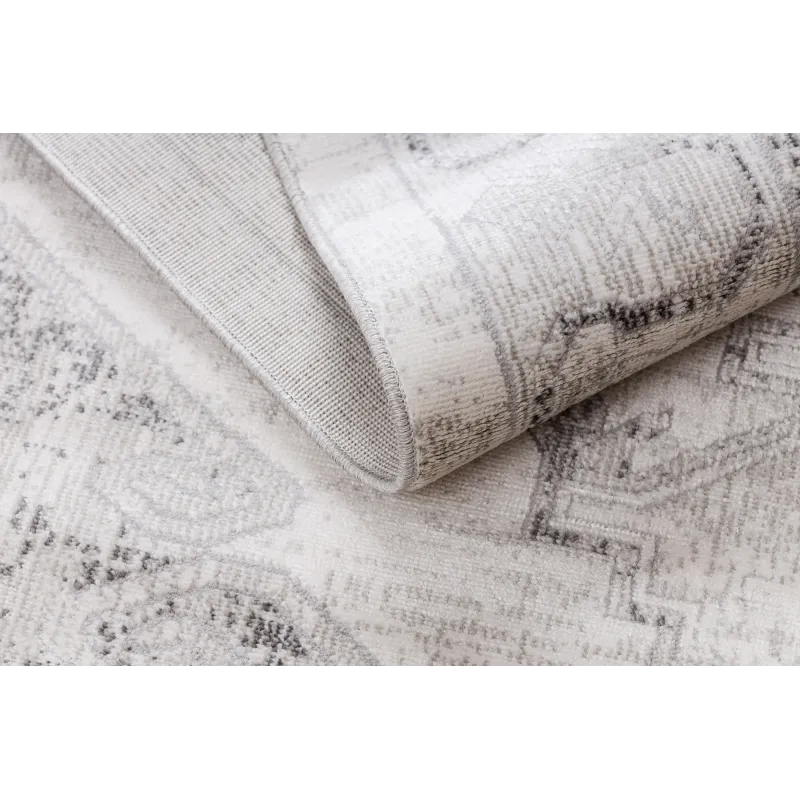 DISTIN 0107B rug perfect for the bedroom or children's room