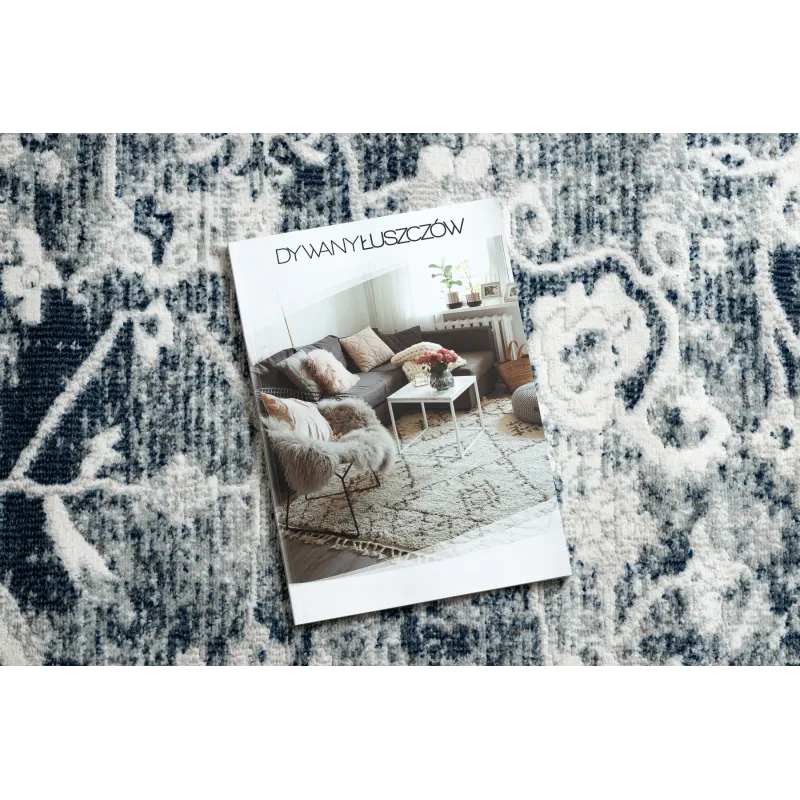 Rug with a modern pattern, soft texture, classic carpet DISTIN 0822A