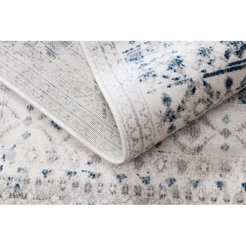 Bedroom rug, cozy Boho style, classic choice