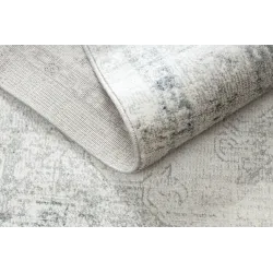 DISTIN 0201A rug, perfect for modern interiors with an original pattern