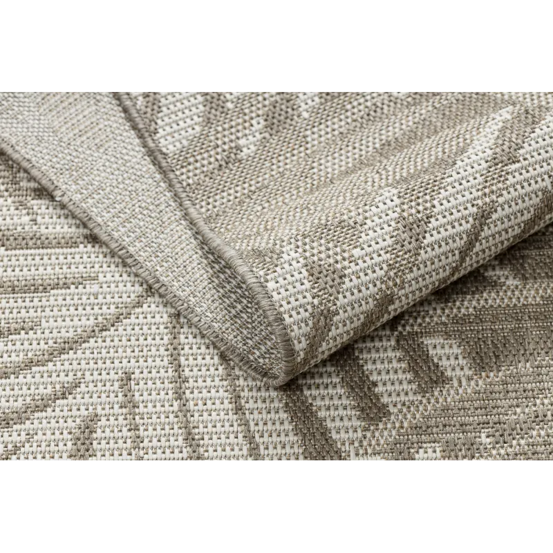 Sisal rug, perfect for outdoor use, weather-resistant