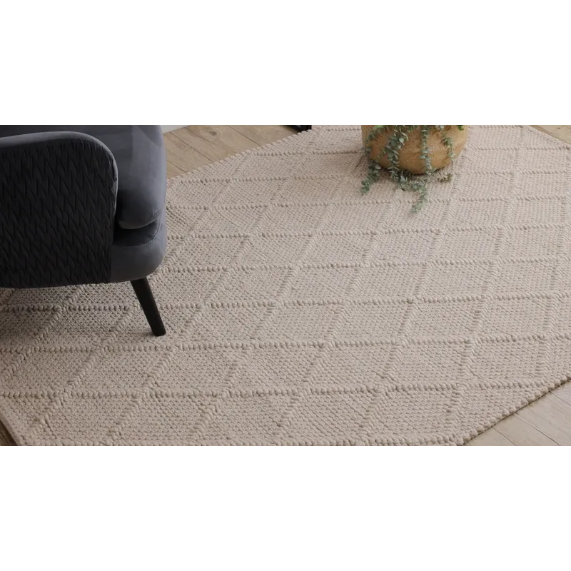 TAHAR Handwoven Wool Rug Cream