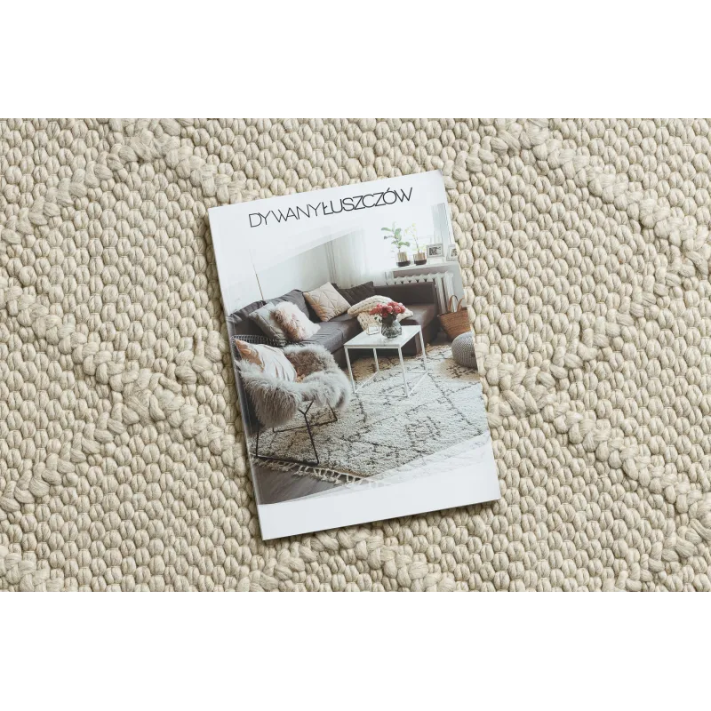 TAHAR Handwoven Wool Rug Cream