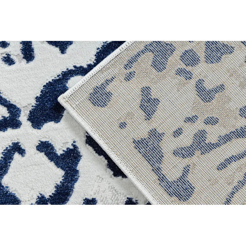 Structured glamour rug, perfect for modern living spaces