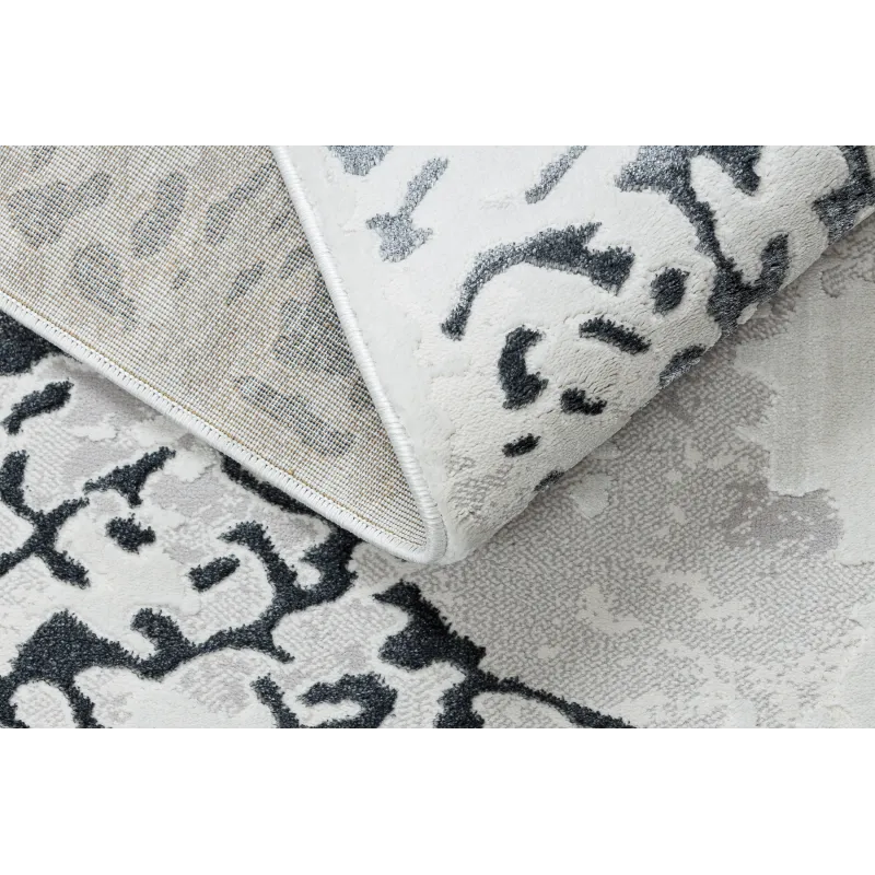 Rug suitable for living room or bedroom in glamour style