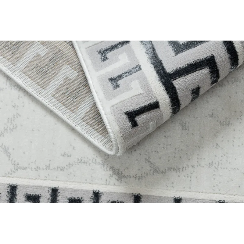 Rug perfect for garden or terrace, modern style, easy to maintain