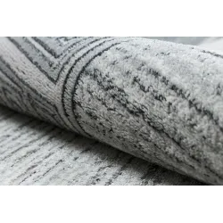 Glamorous light-coloured rug, perfect for stylish interiors