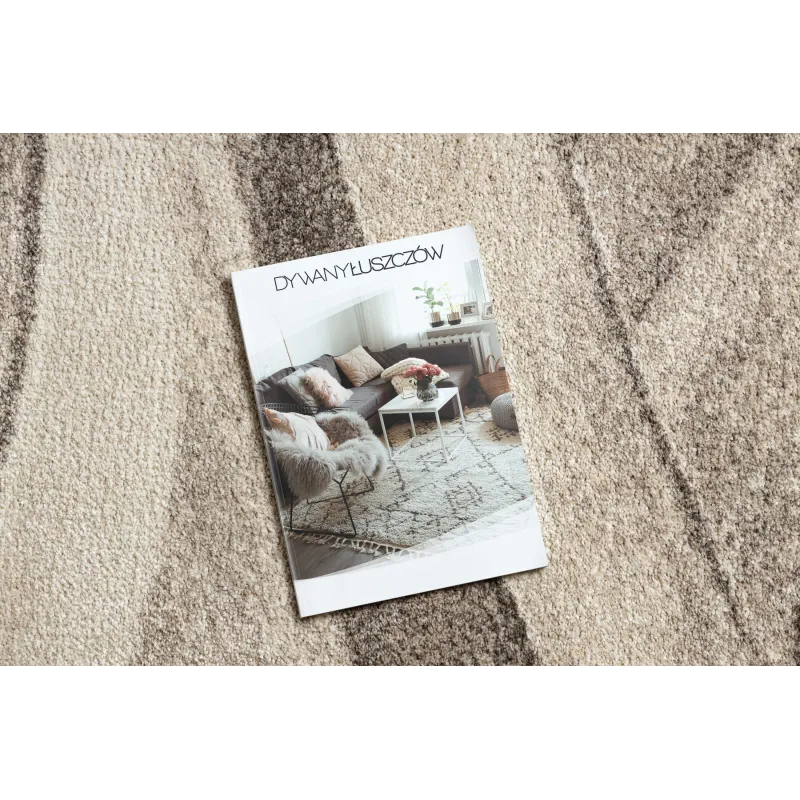 Contemporary FUSION 1617 rug with beige and cream waves, stylish design