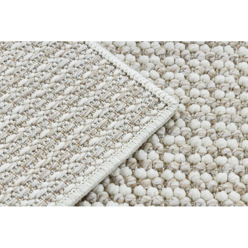 Soft loop rug, great for living rooms or bedrooms