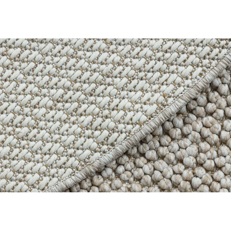 Soft loop pile rug, great for bedrooms or living rooms