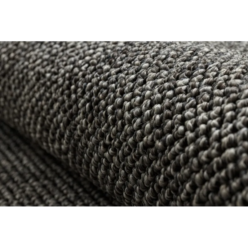 Durable gray rug suitable for outdoor and indoor use, made of polypropylene
