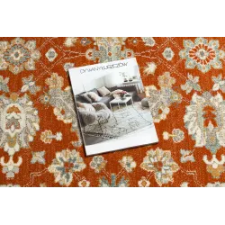 SOHO wool rug with natural border, perfect for the garden
