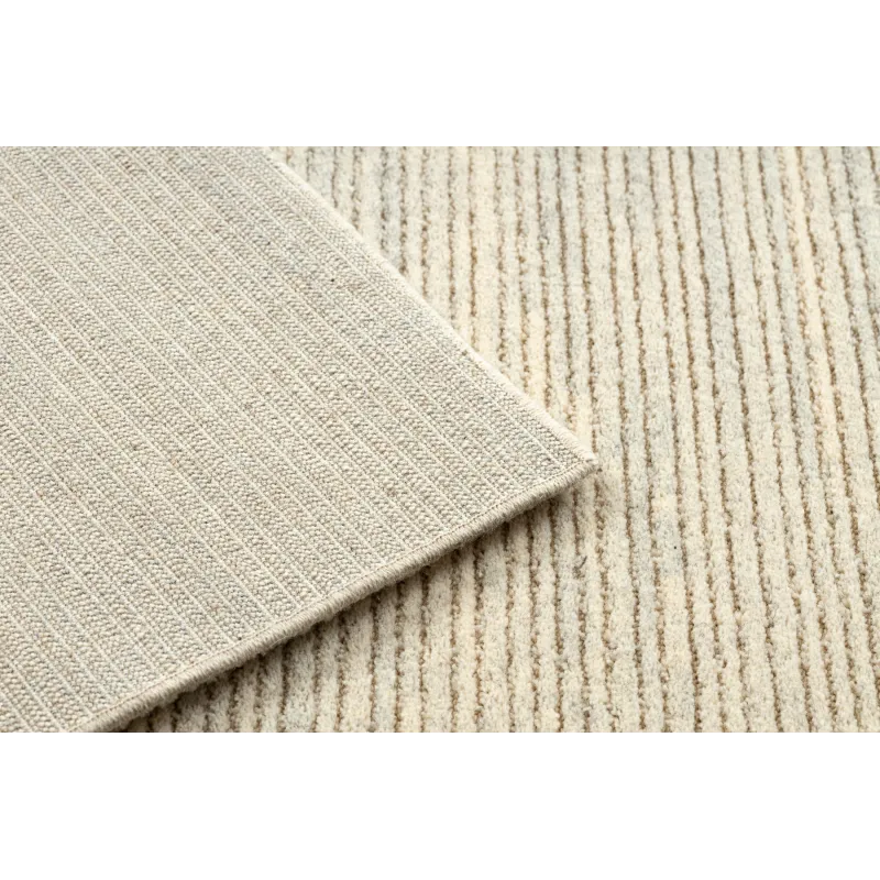 Stylish FLUX 461.93.AE120 wool rug, perfect for contemporary living spaces