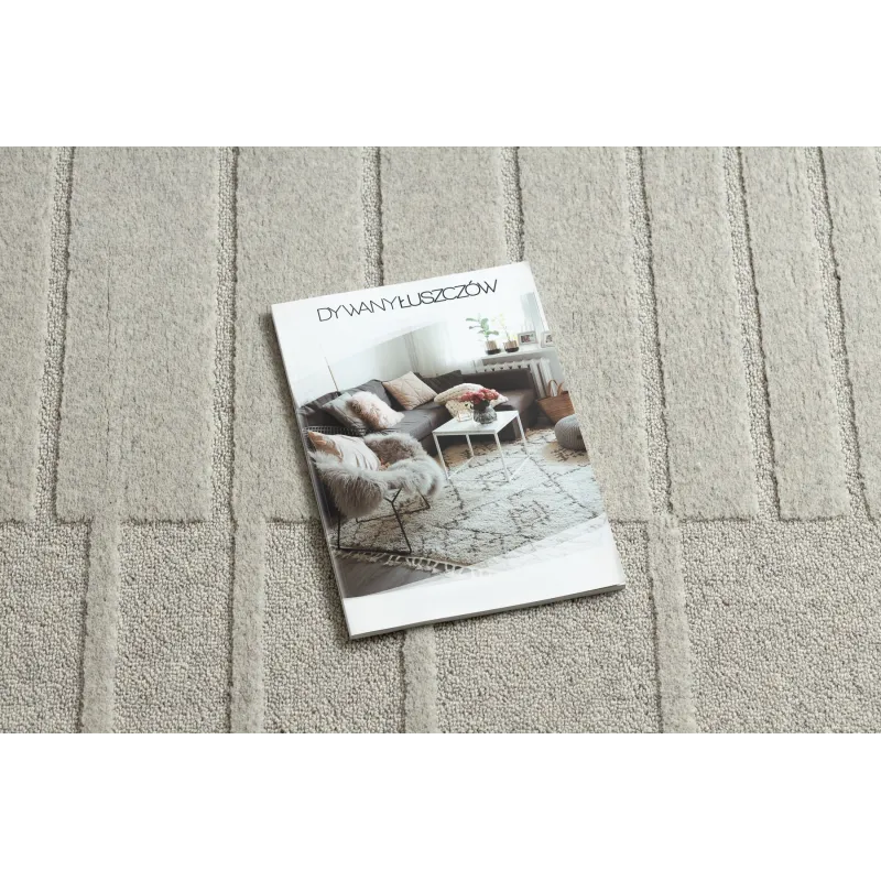 Stylish wool rug in beige and grey, perfect for modern interiors