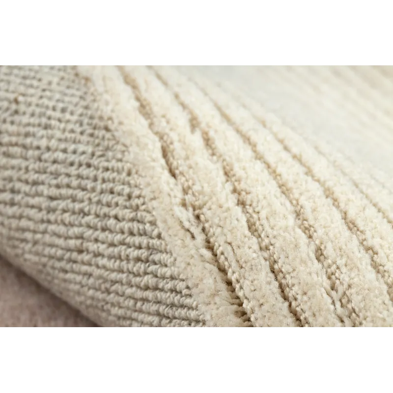 FLUX 461.1.AE990 rug for bedroom or living room in loft style