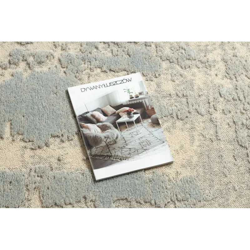 Stylish cream and blue FLUX rug, ideal for modern and abstract decor