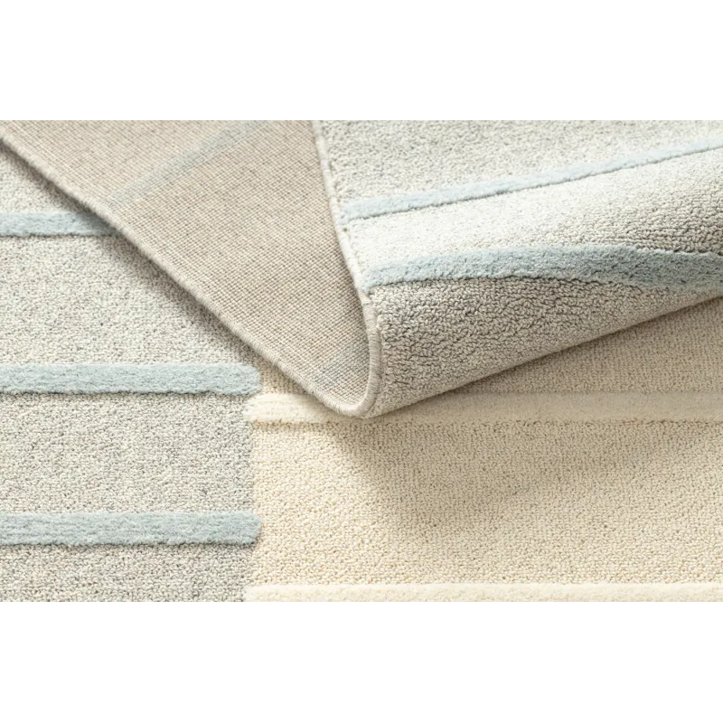 Practical FLUX 461.3 wool rug for bedrooms or living areas