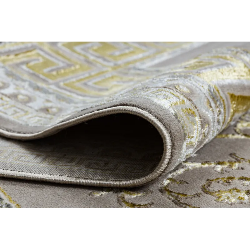 Exclusive beige rug, perfect for garden or terrace settings