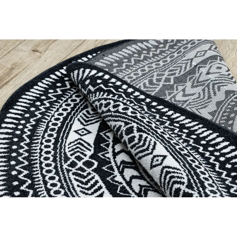 FUN Napkin rug for outdoor use - practical and stylish decor element