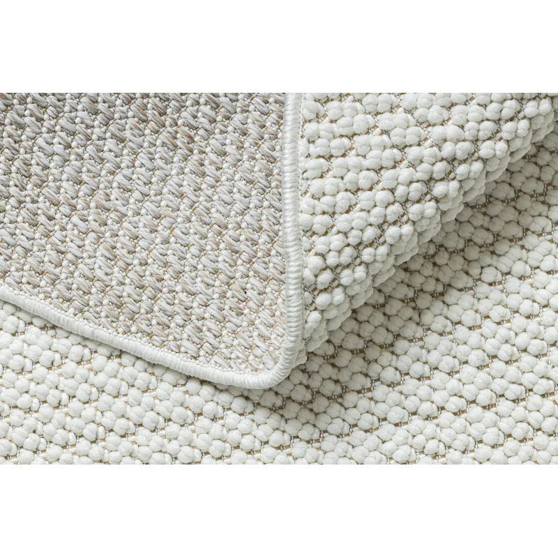 Rug suitable for living room or bedroom, perfect for relaxation