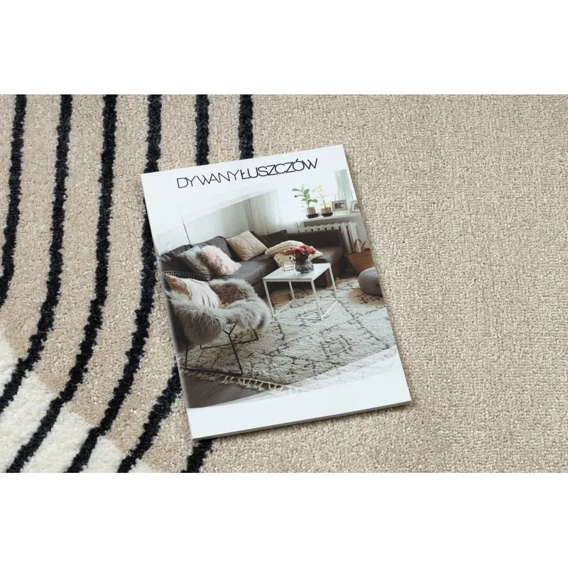 Modern FUSION 7157 rug in white and gold color scheme