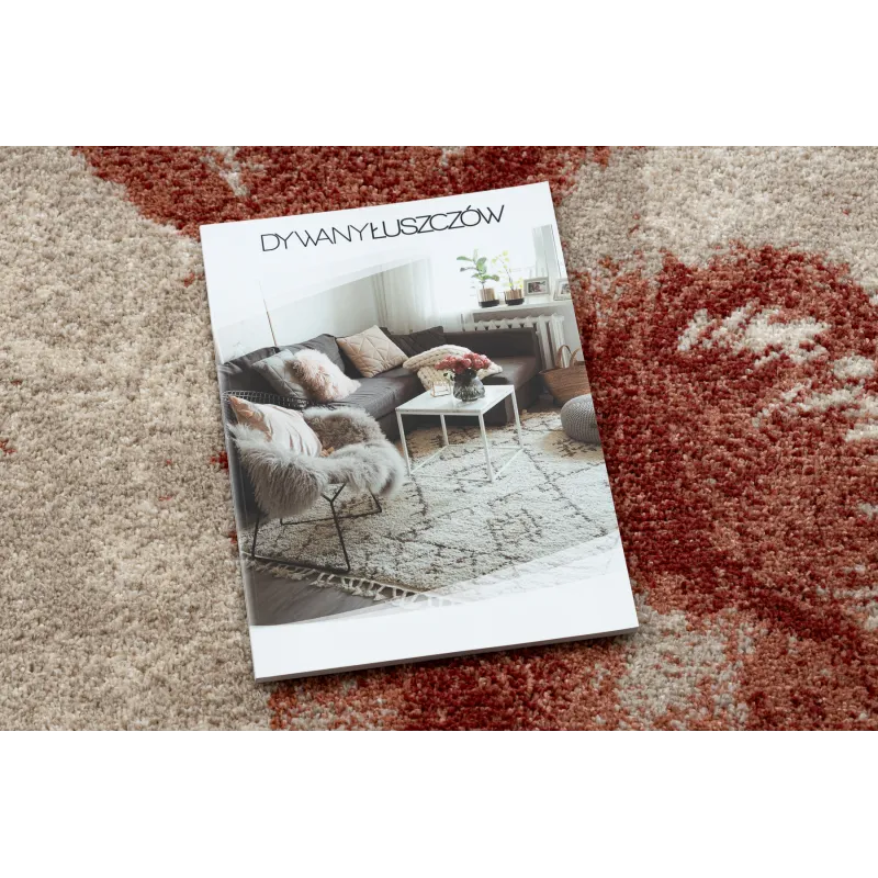 Stylish cream and burgundy floral rug, perfect for contemporary spaces