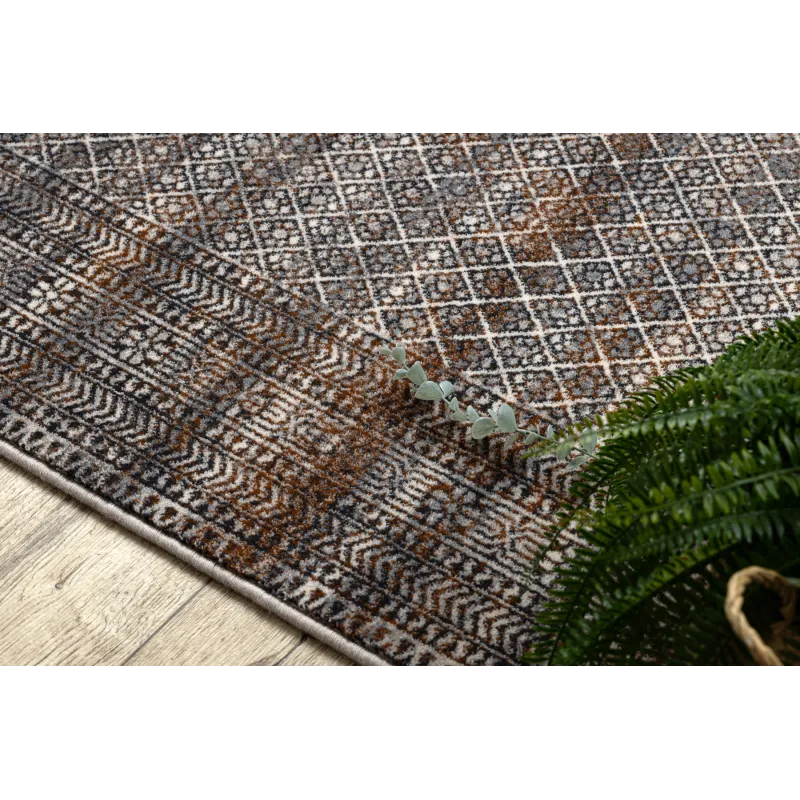 NAIN Frame Diamond Geometric Wool Rug