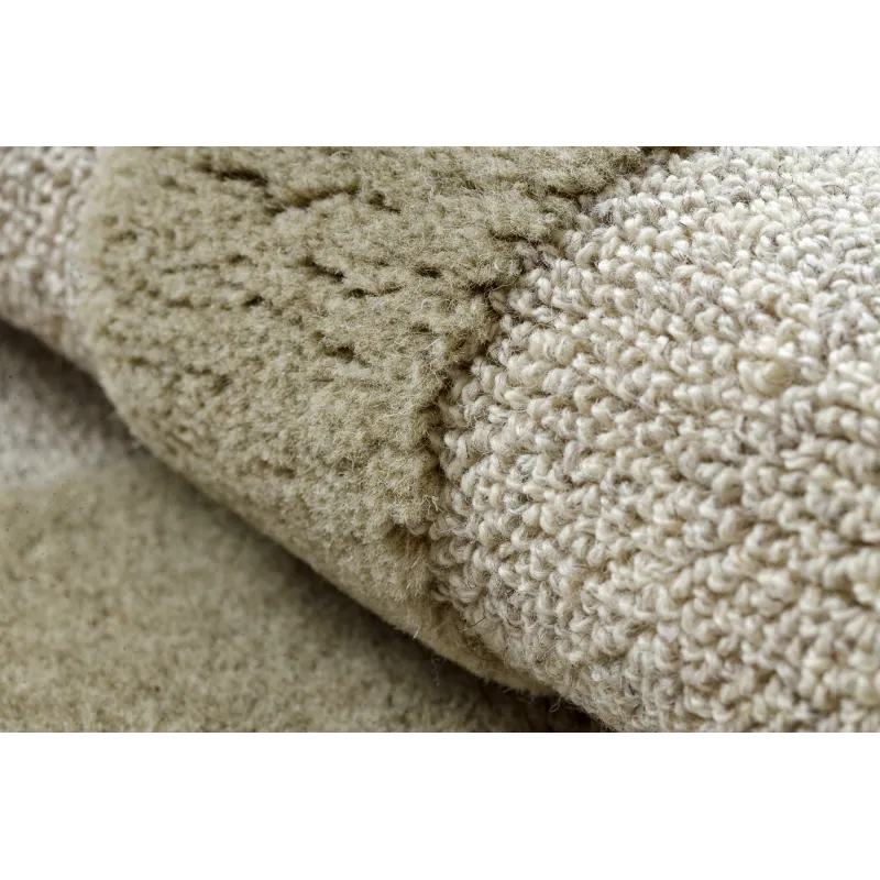 Versatile wool rug for use in various rooms