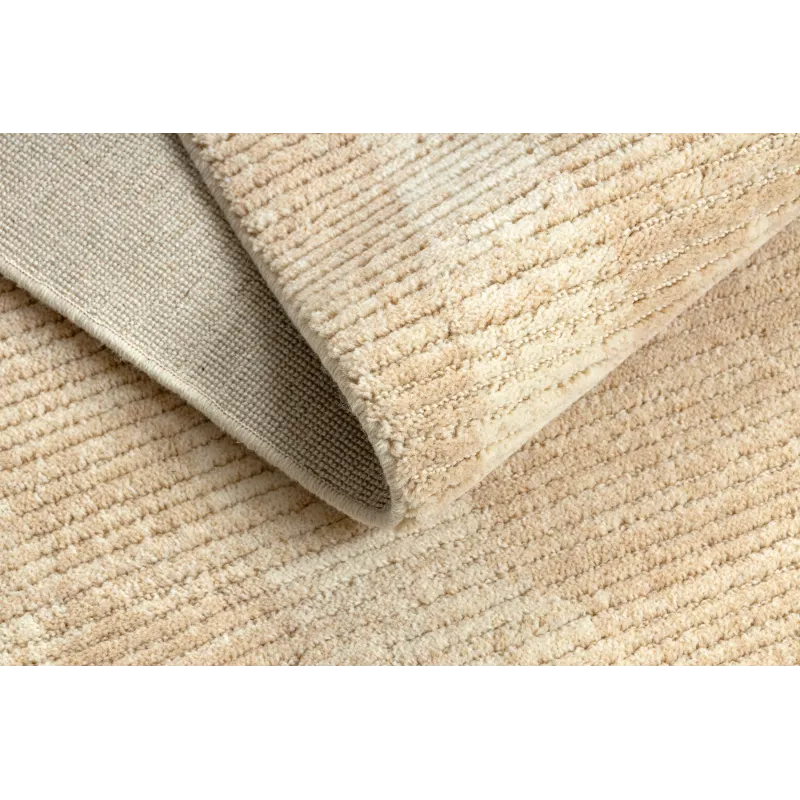 FLUX rug, perfect for living rooms, modern and stylish