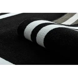 Black HAMPTON rug, perfect for living room or bedroom