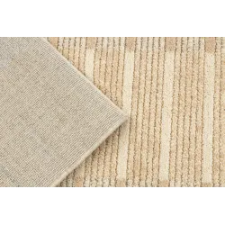 FLUX wool rug with a pleasant texture, perfect for a loft-style setting