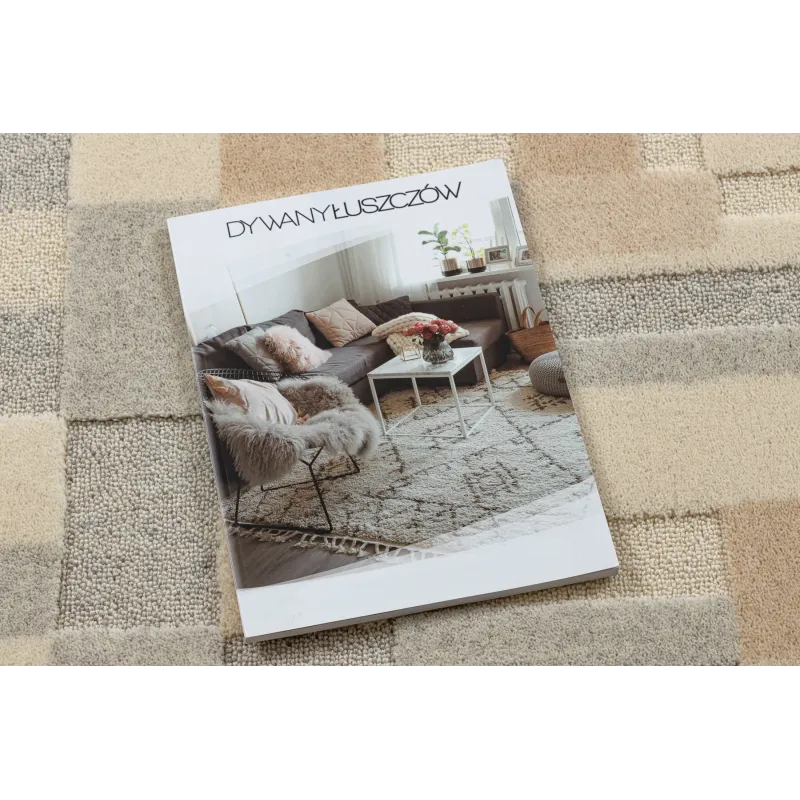 Stylish geometric FLUX rug, perfect for a loft-style interior