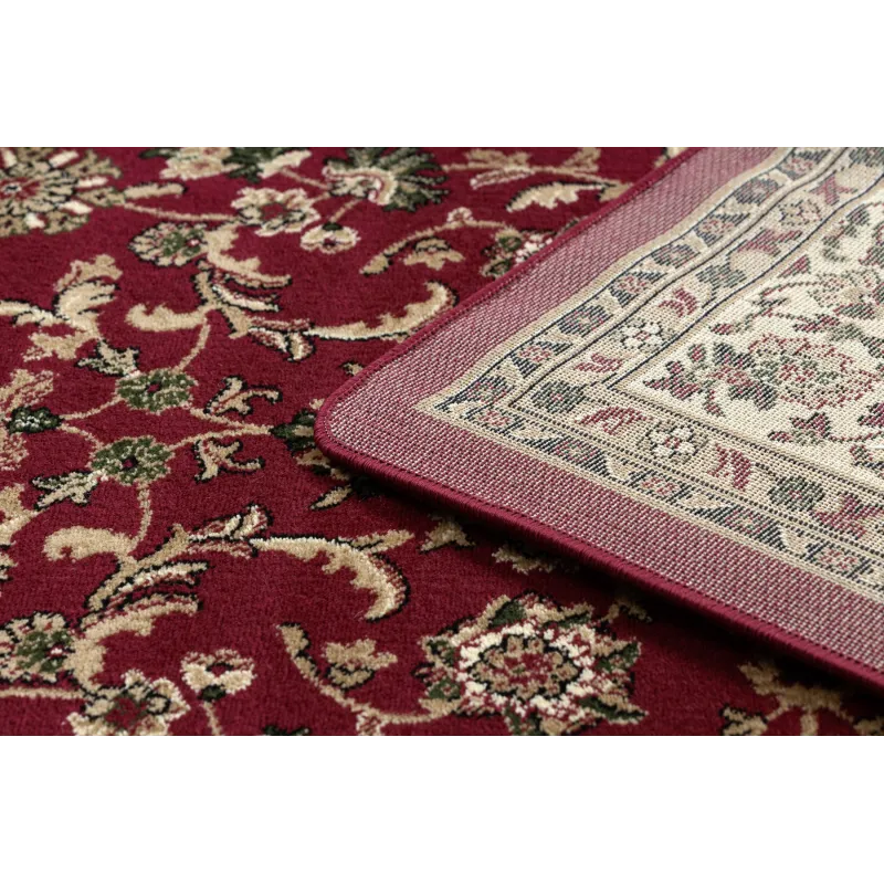 Classic rug with a soft texture, great for the bedroom